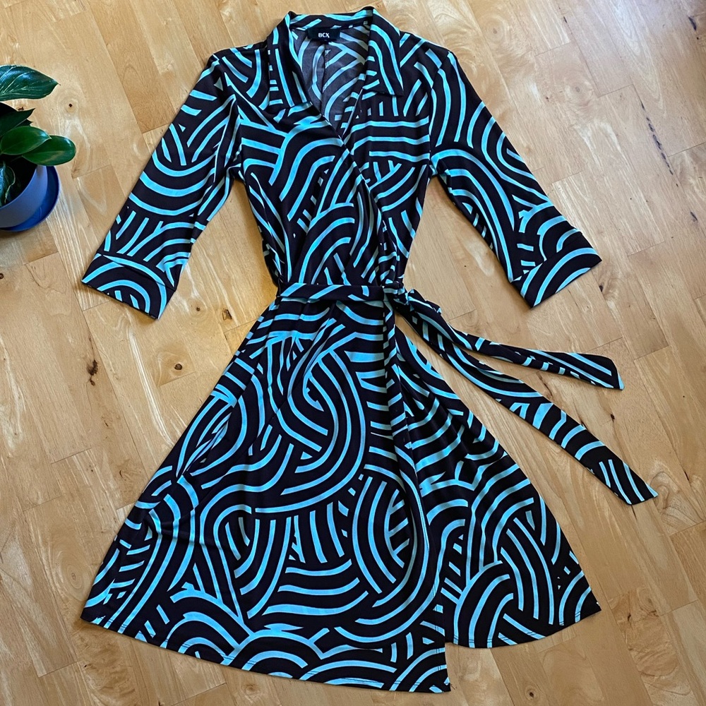 BCX brown & mint green geometric pattern wrap dress